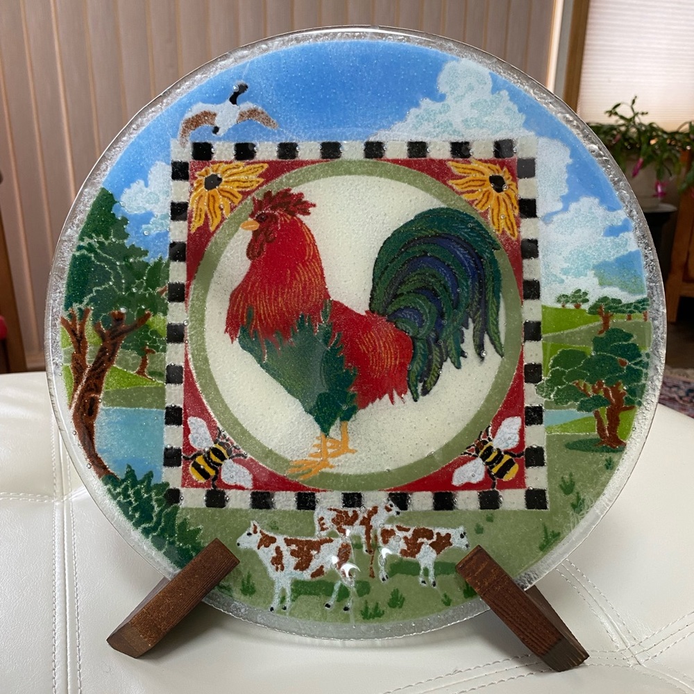 Peggy Karr rooster farmhouse fused glass plate 2000